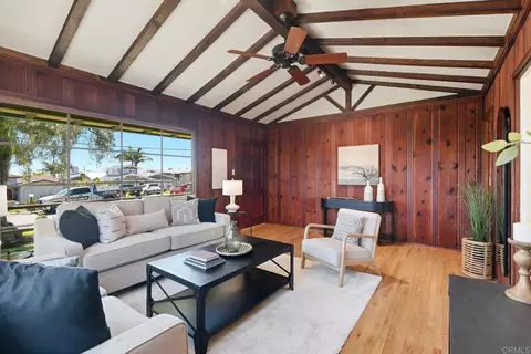 Living - 258 Barbara Ave, Solana Beach, CA 92075 photo 3 of 4