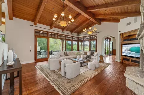 7090 Via Guadalupe, Rancho Santa Fe, CA 92067