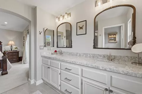 Bath - 980 Manteca Dr, Oceanside, CA 92057 photo 2 of 4