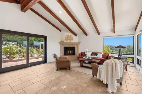 Living - 13319 Pacer Ln, Poway, CA 92064 photo 2 of 4