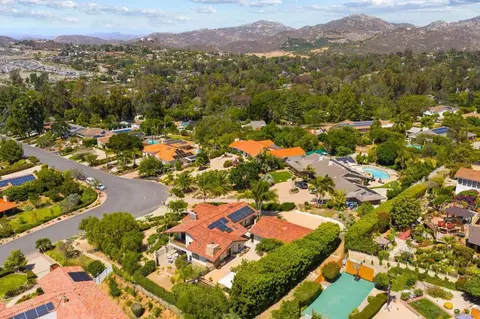 View/Area - 13319 Pacer Ln, Poway, CA 92064 photo 5 of 8