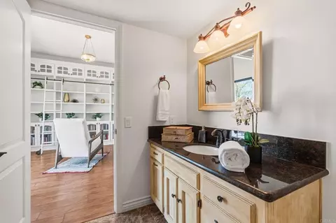 Bath - 13319 Pacer Ln, Poway, CA 92064 photo 6 of 9