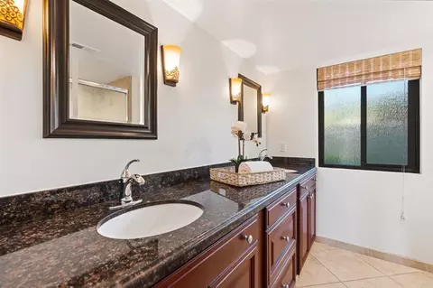 Bath - 13319 Pacer Ln, Poway, CA 92064 photo 8 of 9