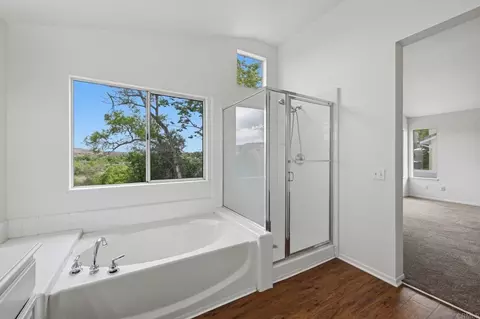 Bath - 4828 Cardiff Bay Dr, Oceanside, CA 92057 photo 4 of 4