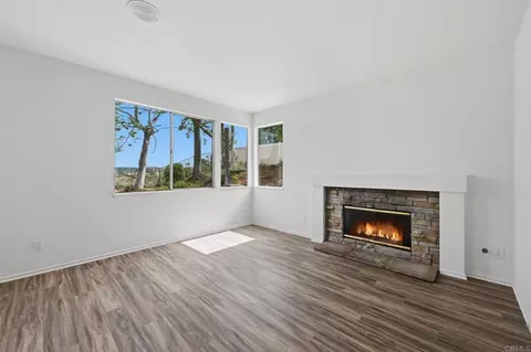 Living - 4828 Cardiff Bay Dr, Oceanside, CA 92057 photo 4 of 7