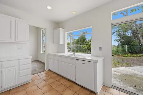 Kitchen - 4828 Cardiff Bay Dr, Oceanside, CA 92057 photo 4 of 4