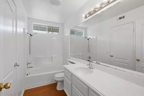 Bath - 4828 Cardiff Bay Dr, Oceanside, CA 92057 photo 2 of 4