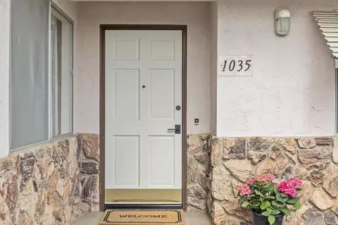 Entry Way - 1035 Knoll Park Ln, Fallbrook, CA 92028 photo 1 of 2