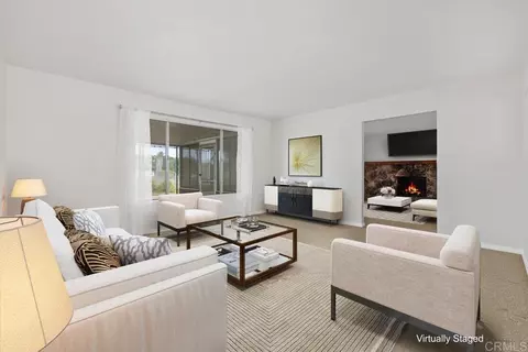 Living - 1035 Knoll Park Ln, Fallbrook, CA 92028 photo 4 of 8
