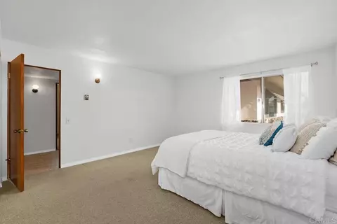 Bedroom - 1035 Knoll Park Ln, Fallbrook, CA 92028 photo 3 of 5