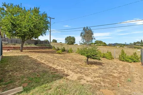 Exterior - 1035 Knoll Park Ln, Fallbrook, CA 92028 photo 4 of 4