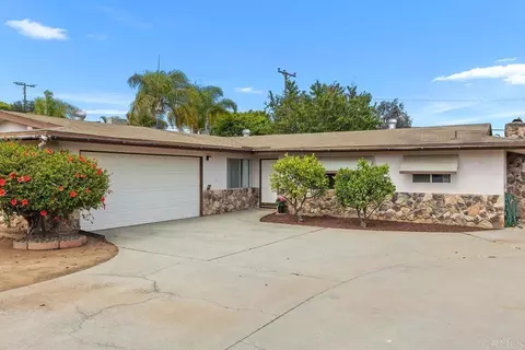 1035 Knoll Park Ln, Fallbrook, CA 92028