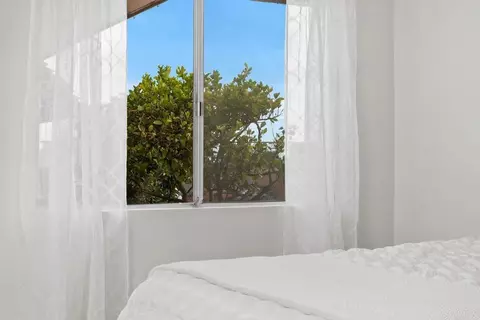 Bedroom - 1035 Knoll Park Ln, Fallbrook, CA 92028 photo 2 of 5