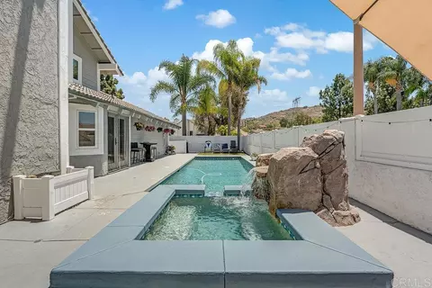 6098 E Silverspur Trl, Anaheim, CA 92807