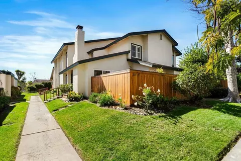 2033 Shadytree Ln, Encinitas, CA 92024