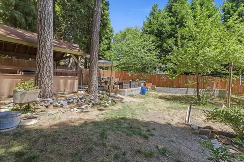 Exterior - 1148 Saturn Way, Crestline, CA 92325 photo 8 of 10