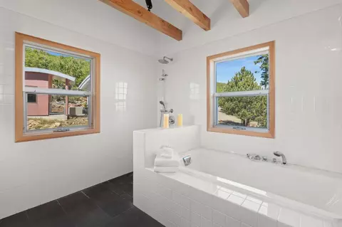 Bath - 36124 Mountain Circle Dr, Julian, CA 92036 photo 2 of 4