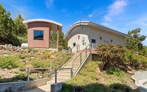Exterior - 36124 Mountain Circle Dr, Julian, CA 92036 photo 3 of 9