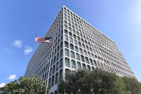 1001 Genter St #6J, La Jolla, CA 92037