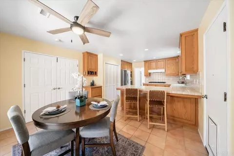 Dining - 1828 Chapulin Ln, Fallbrook, CA 92028 photo 3 of 4