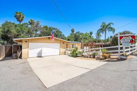 Exterior - 1828 Chapulin Ln, Fallbrook, CA 92028 photo 3 of 12