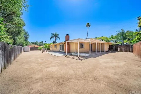Exterior - 1828 Chapulin Ln, Fallbrook, CA 92028 photo 10 of 12