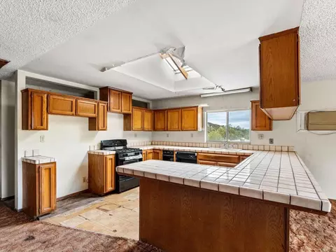 Kitchen - 17566 Lyons Valley Rd, Jamul, CA 91935 photo 5 of 7