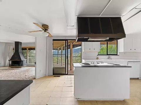 Kitchen - 17566 Lyons Valley Rd, Jamul, CA 91935 photo 2 of 7