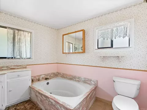 Bath - 17566 Lyons Valley Rd, Jamul, CA 91935 photo 3 of 8