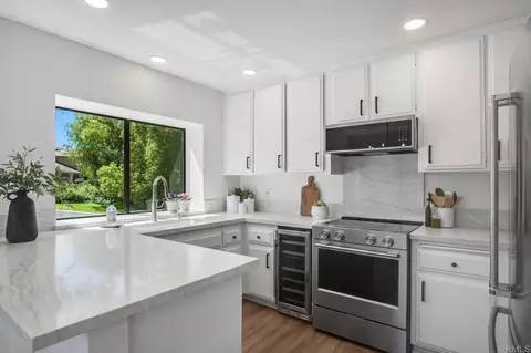 4122 Oak Is, Fallbrook, CA 92028