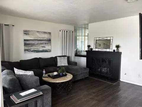 Living - 5228 Mandarindr, Oceanside, CA 92056 photo 2 of 2