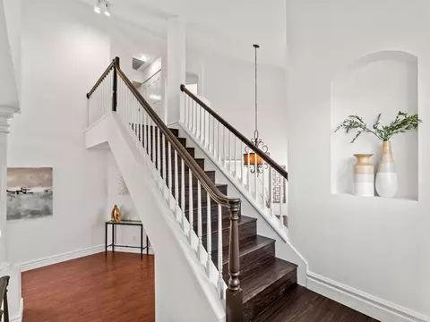 Entry Way - 5062 Nighthawk Way, Oceanside, CA 92056 photo 4 of 8