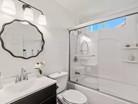 Bath - 5062 Nighthawk Way, Oceanside, CA 92056 photo 6 of 6
