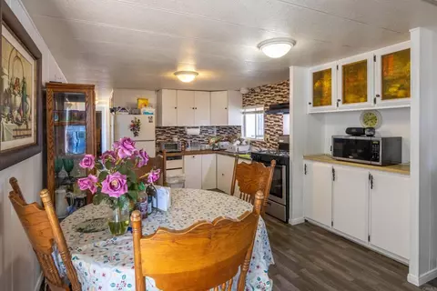 1010 E Bobier Dr, Vista, CA 92084 photo 7