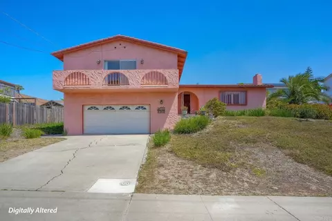 2302 Greenbrier Dr, Oceanside, CA 92054