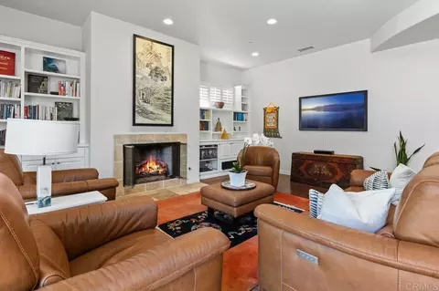 Living - 213 Hillcrest Dr, Encinitas, CA 92024 photo 1 of 4