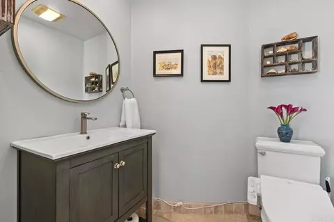 Bath - 213 Hillcrest Dr, Encinitas, CA 92024 photo 1 of 5