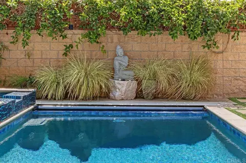 Exterior - 213 Hillcrest Dr, Encinitas, CA 92024 photo 5 of 17