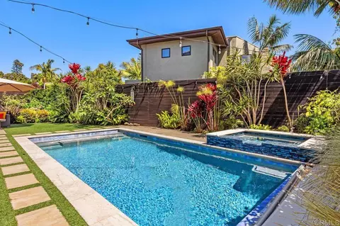 Exterior - 213 Hillcrest Dr, Encinitas, CA 92024 photo 4 of 17