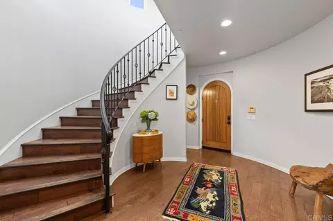 Entry Way - 213 Hillcrest Dr, Encinitas, CA 92024 photo 2 of 3
