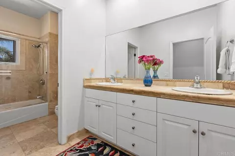 Bath - 213 Hillcrest Dr, Encinitas, CA 92024 photo 5 of 5