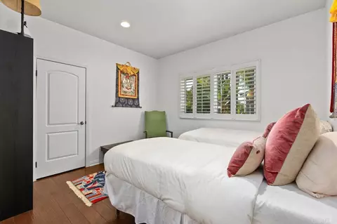 Bedroom - 213 Hillcrest Dr, Encinitas, CA 92024 photo 2 of 4
