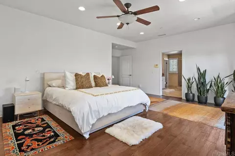 Bedroom - 213 Hillcrest Dr, Encinitas, CA 92024 photo 1 of 4