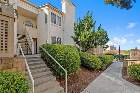 740 Breeze Hill Rd #223, Vista, CA 92081
