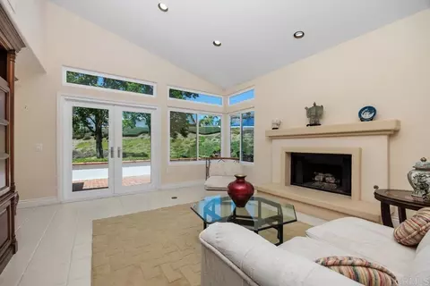 Living - 4976 Lamia Way, Oceanside, CA 92056 photo 1 of 3