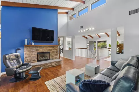 Living - 13318 Bronco Way, Poway, CA 92064 photo 2 of 5