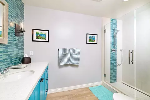 Bath - 13318 Bronco Way, Poway, CA 92064 photo 6 of 6