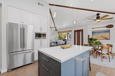 Kitchen - 637 Sparta Dr, Encinitas, CA 92024 photo 3 of 7