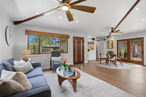 Living - 637 Sparta Dr, Encinitas, CA 92024 photo 3 of 5