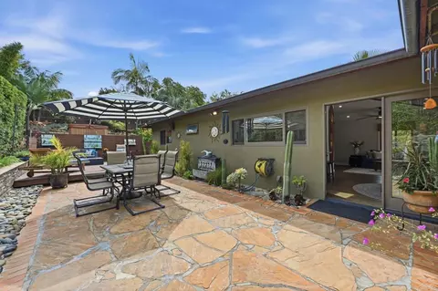 Exterior - 637 Sparta Dr, Encinitas, CA 92024 photo 4 of 12